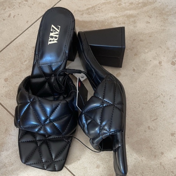 NWT Zara Black Wide Block Heels Quilted Sandals “ Bottega Venetta Vibes “ - Picture 7 of 8